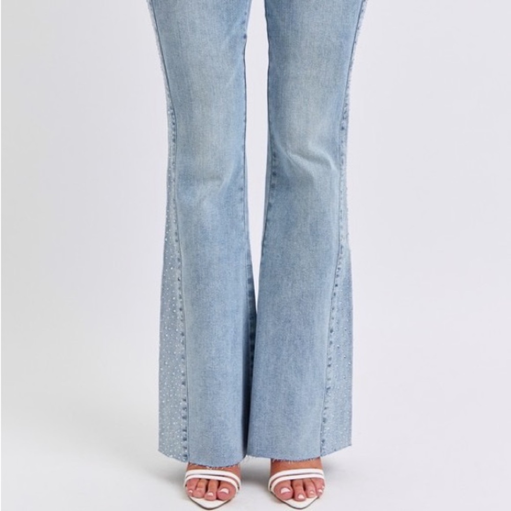 Judy Blue Full Size Mid Rise Rhinestone Side Panel Detail Flare Jeans Plus Size - Picture 10 of 15
